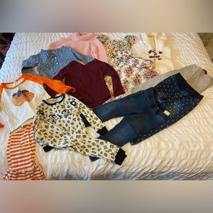 Girls 3T clothes. 13 pieces